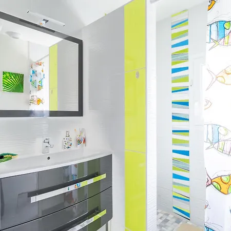 15 - Terrasse Et Jardin, 150m *