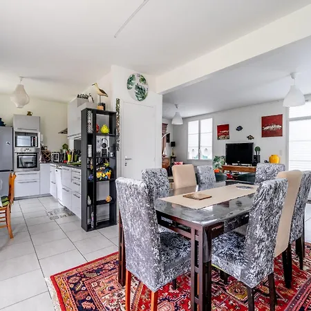 15 - Terrasse Et Jardin, 150m بيت للعطل