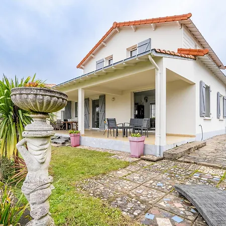 15 - Terrasse Et Jardin, 150m Dom wakacyjny *