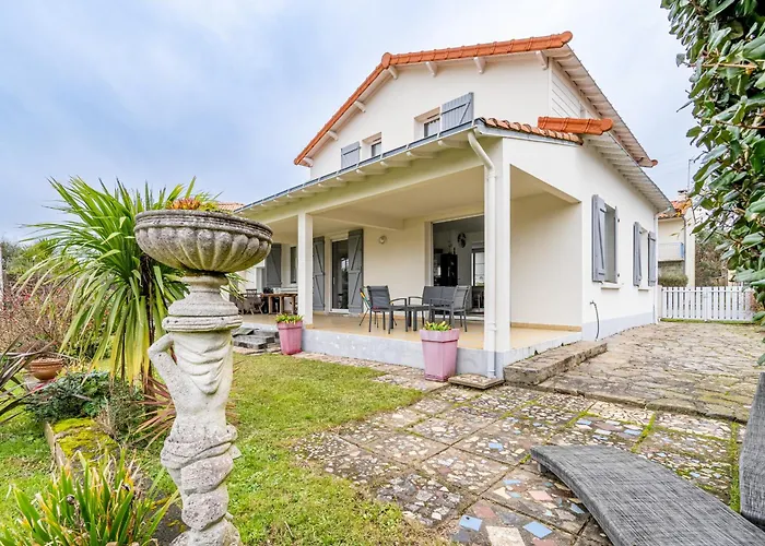 15 - Terrasse Et Jardin, 150m Ferienhaus *