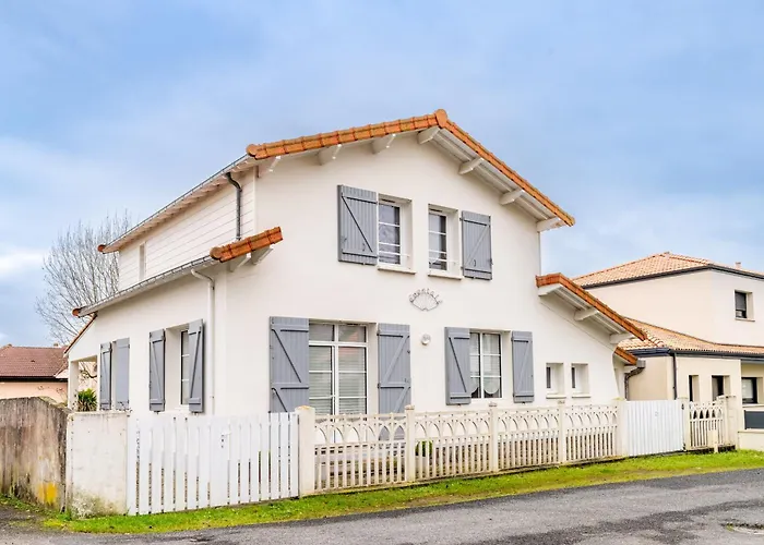 15 - Terrasse Et Jardin, 150m Ferienhaus